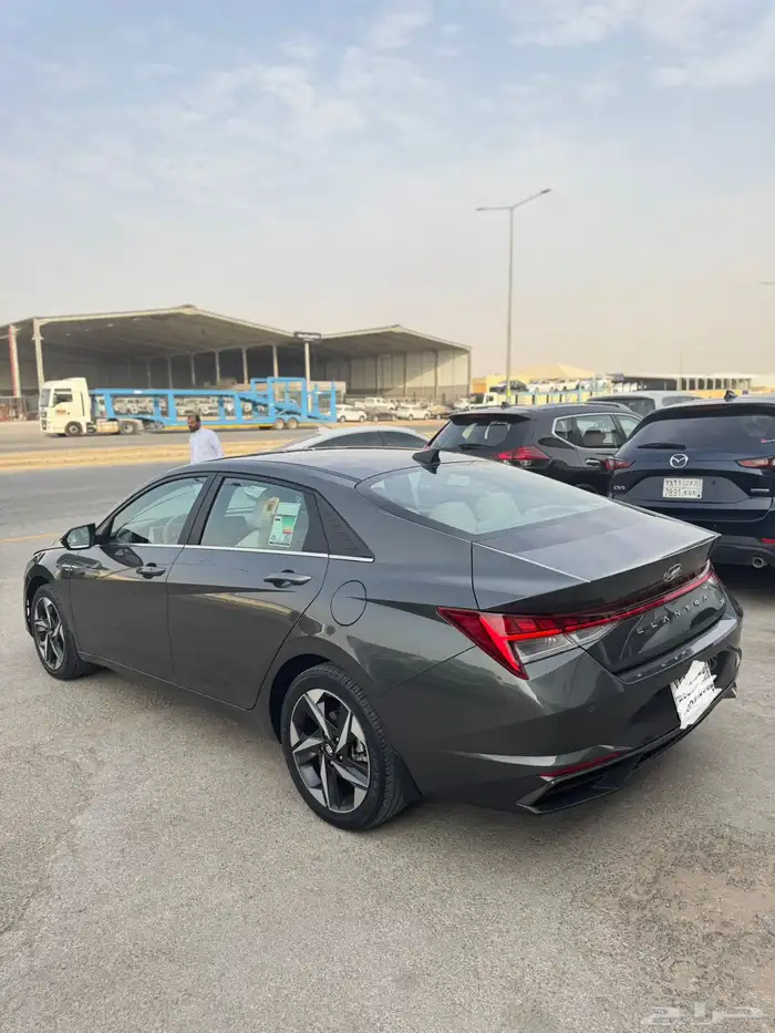 للبيع هيونداي النترا 2022 -فل كامل - مكينه 2000 4