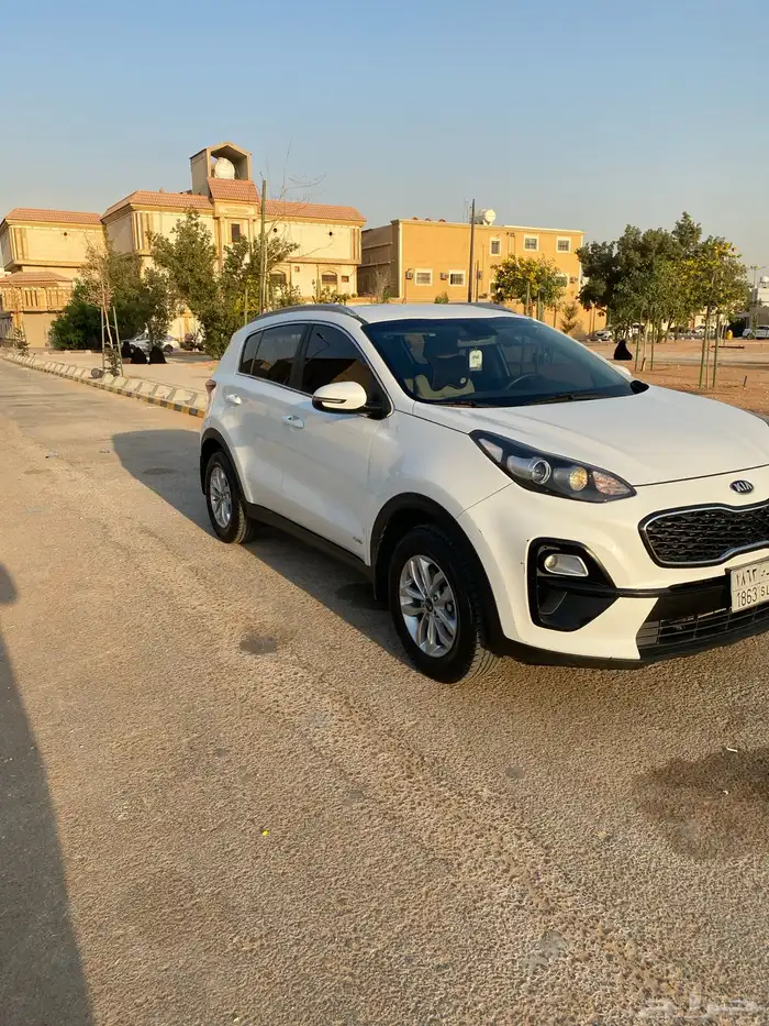 للبيع سيارة كيا 14