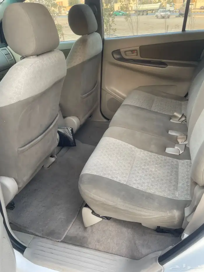 انوفا 2015 للبيع قير اوتوماتيك 6