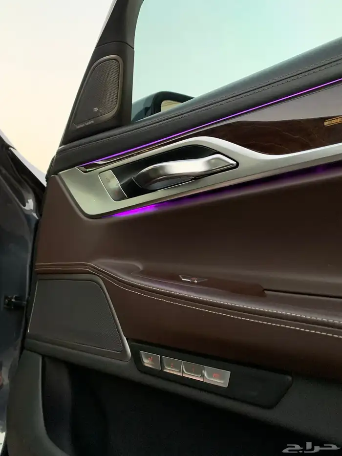 بي ام 740Li 2016 34
