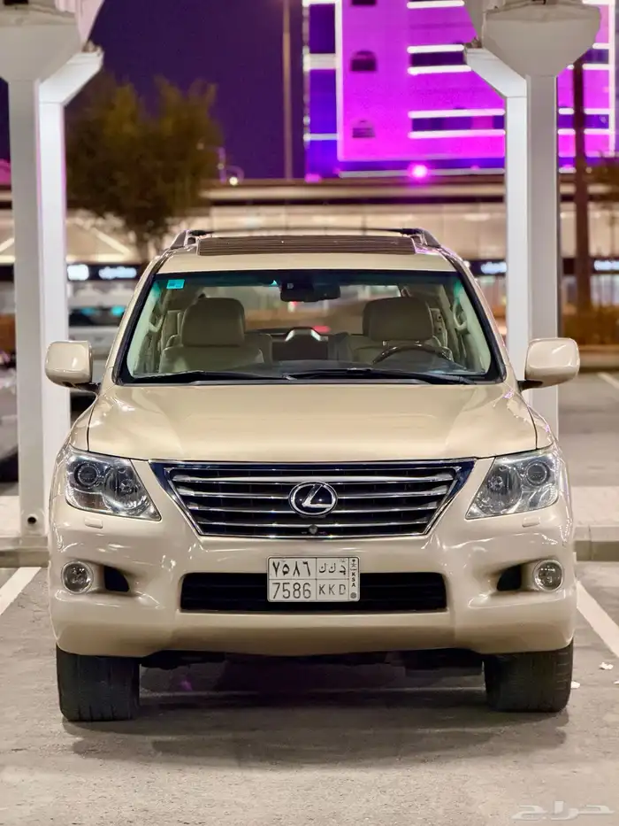 جيب لكزس LX570 فل كامل DD موديل 2010 نضيف 0