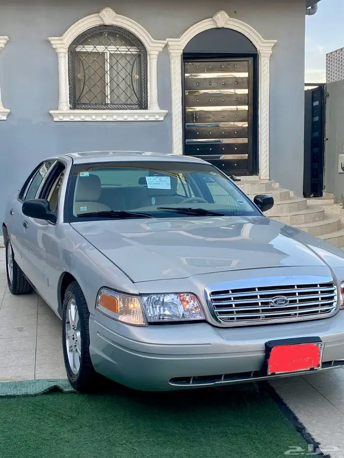 فورد كراون فكتوريا 2011 نظيف مشروط 2