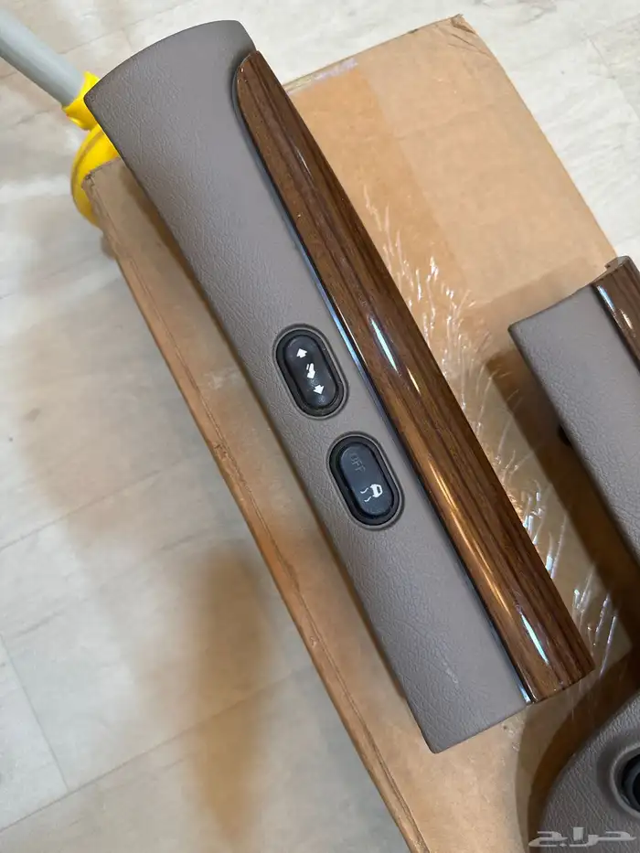 مسطرة طبلون فورد كراون فكتوريا 2005 4