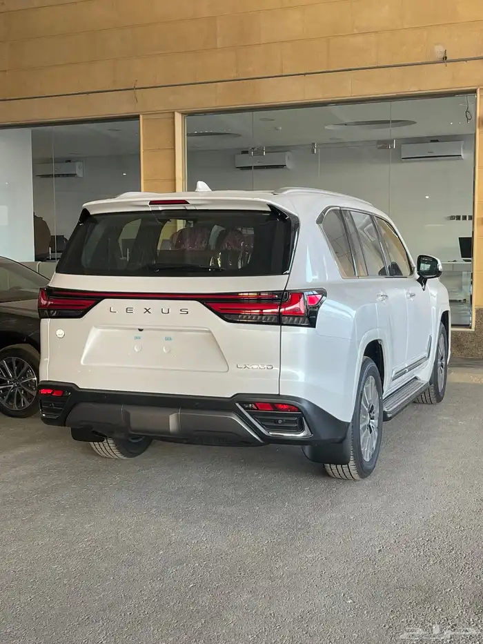 لكزس LX600 فئه AA خليجي 2025 متوفر لدى الحسن 2