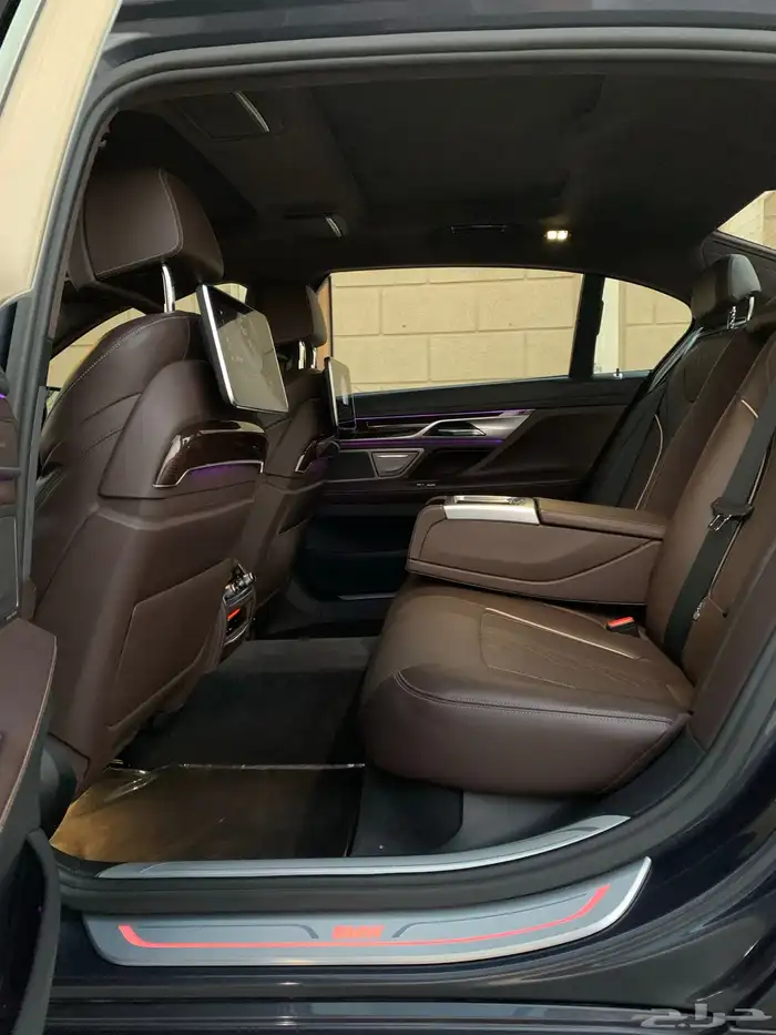 بي ام 740Li 2016 29