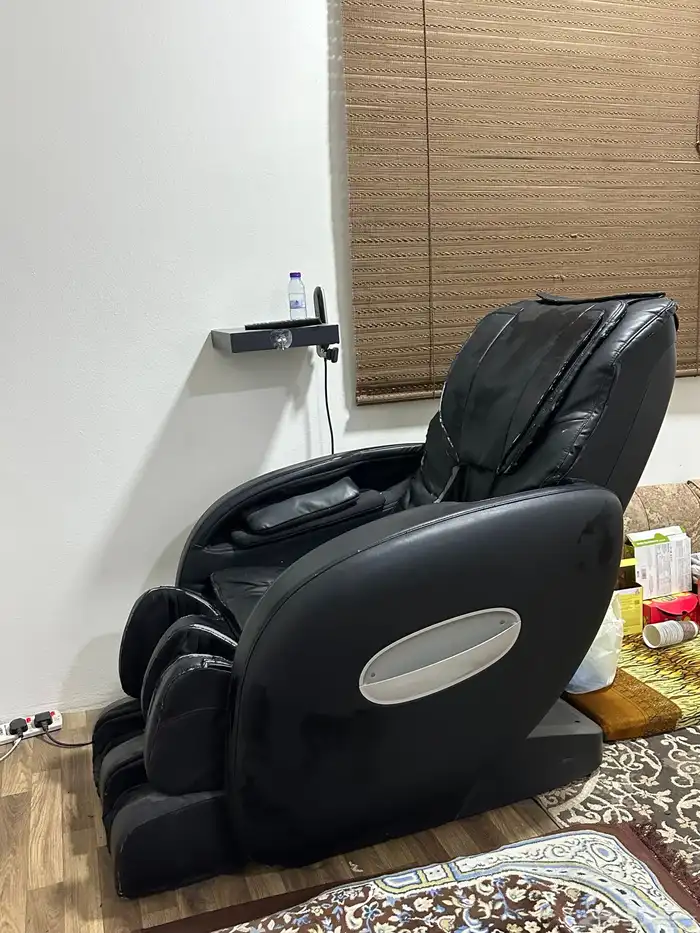 كرسي مساج نضيف للبيع كرسي تدليك 0