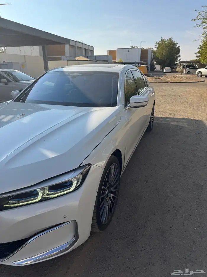 بي ام دبليو 2020 فئة 750 Li 2