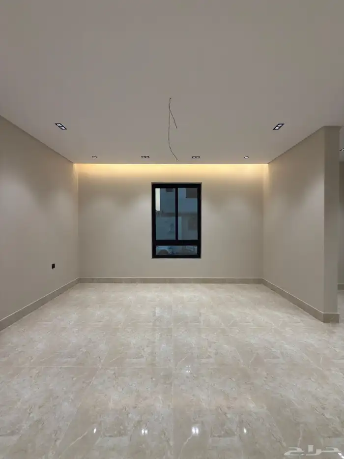 فيلا دور أرضي بمساحة 405 م 6