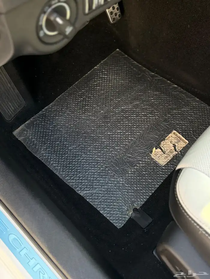 للتنازل كرايسلر 2021 300S ابيض بدون مقابل 19