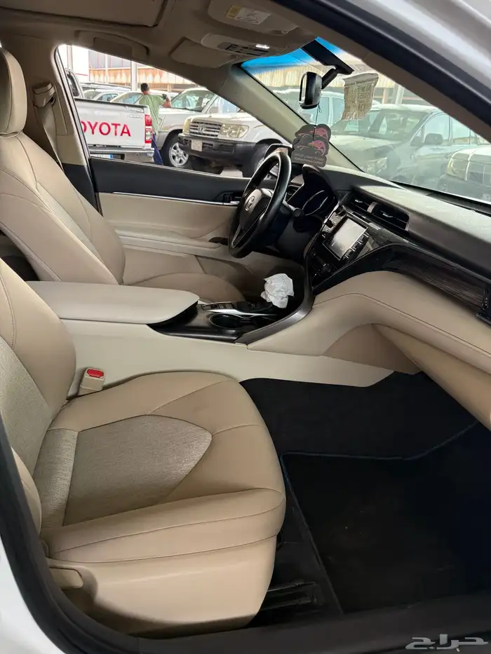 تويوتا كامري GLE هايبرد موديل 2019 16