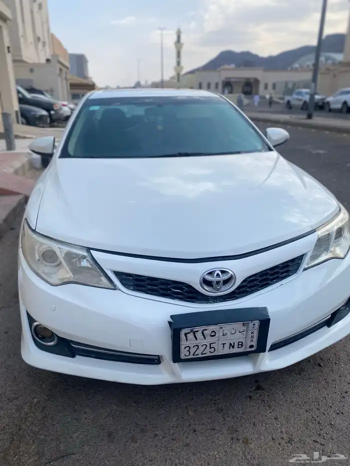 كامري 2012 فل كامل للبيع بسعر مناسب 6