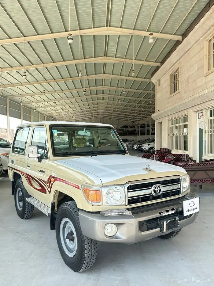 تويوتا ربع 2013 بريمي بدون ونش 0