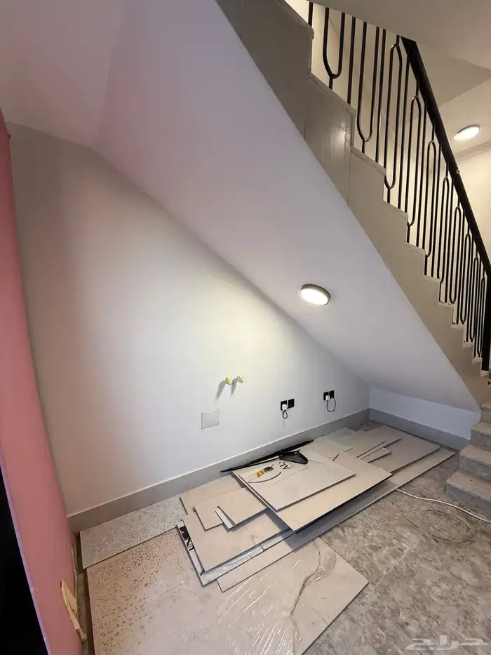 للبيع شقق علويه بملحق وشقق ارضيه بمداخل مستقله ف حي حسام 2