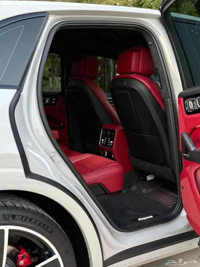 بورش كايين GTS موديل 2022 على الضمان 26