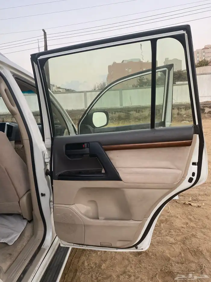 لاندكروزر 2018 ديزل 8