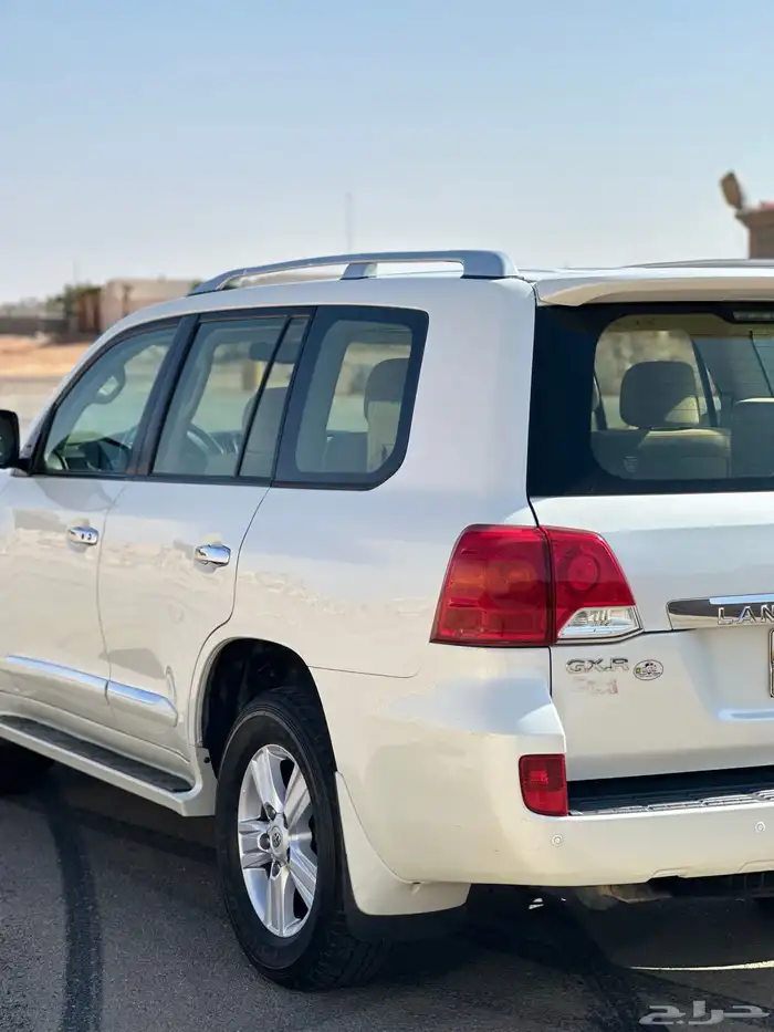 لاندكروزر 2013 شرط البدي والمحركات 10