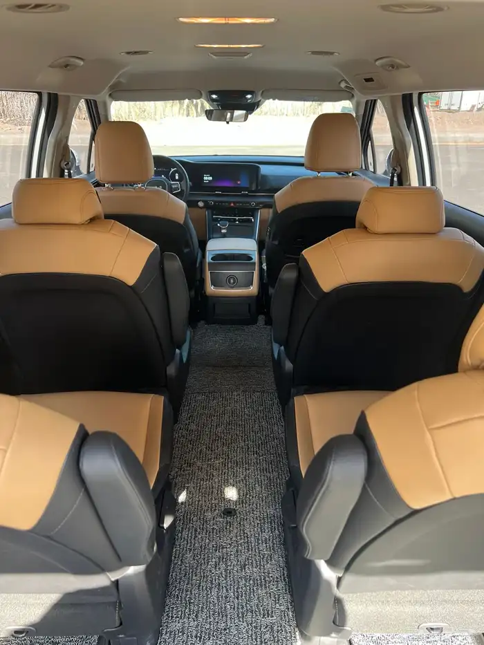 كيا كرنفال ديزي موديل 2023 بطاقة جمركية 19