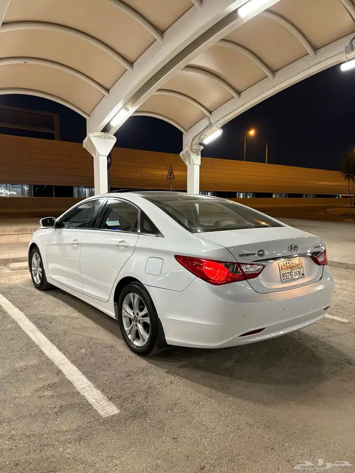 للبيع سوناتا 2012 نظيفه جدا 14