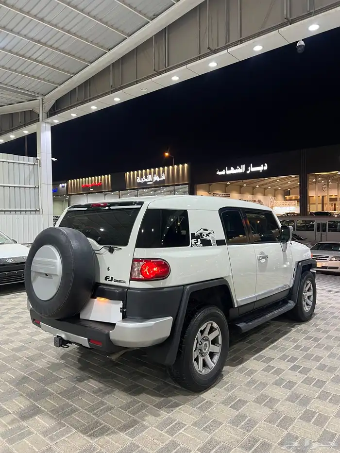 للبيع تويوتا اف جي موديل 2022 5