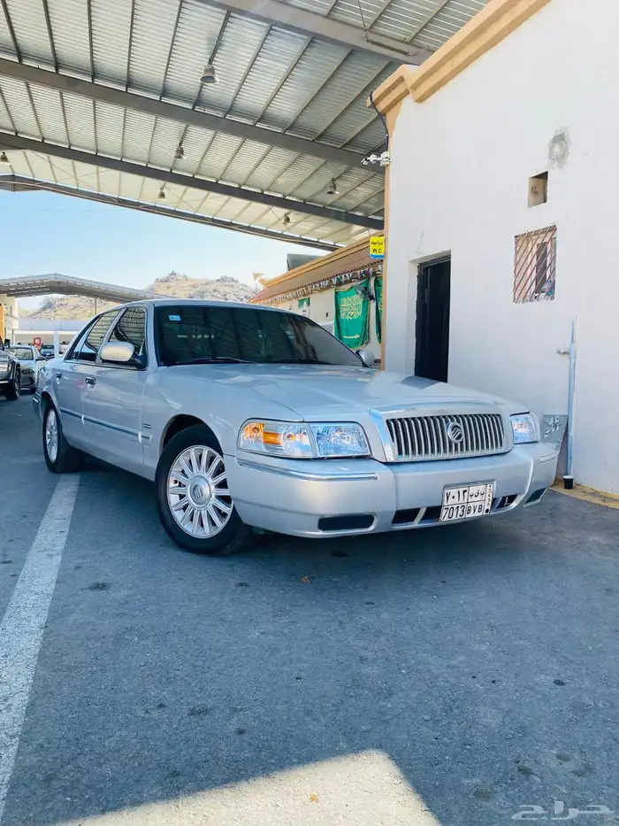 فورد جراند ماركيز 2011 1