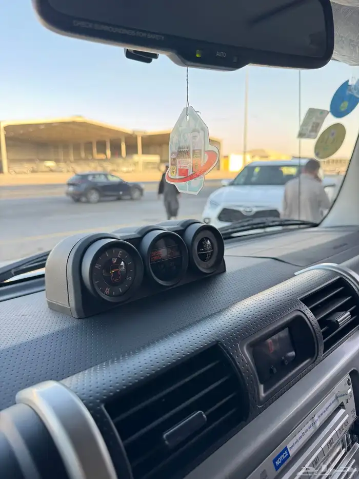 للبيع تويوتا اف جي 2010 - مخزن عداد 40 الف فقط 16