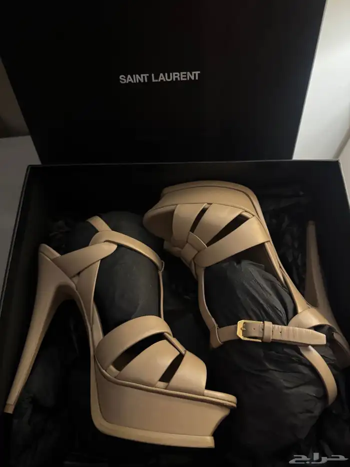 كعب سان لوران لون بيج جديد غير مستعمل 4