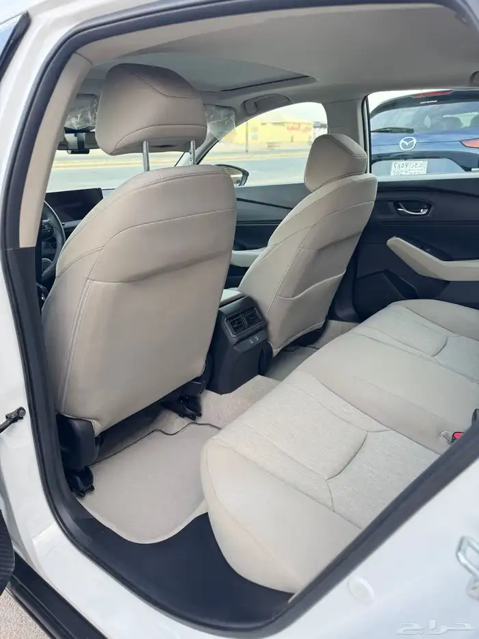 للبيع هوندا اكورد 2023 - نص فل - بحالة الوكاله 8