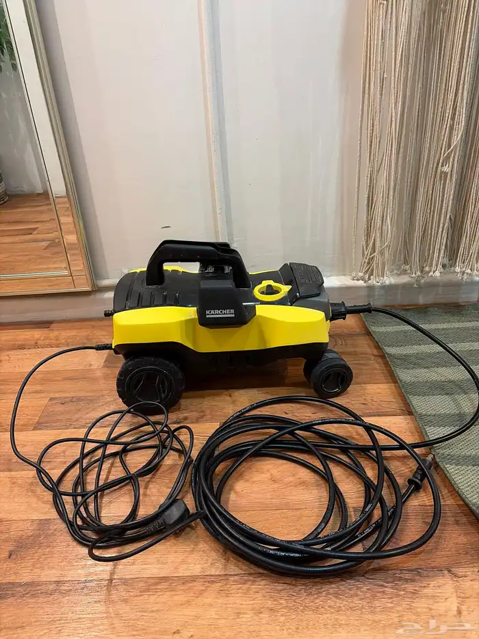 ماكينة تنظيف ضغط عالي للماء. KARCHER 1