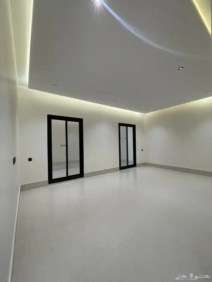 للبيع فيلا دوبلكس مودرن تشطيب راقي غرب الخميس 7