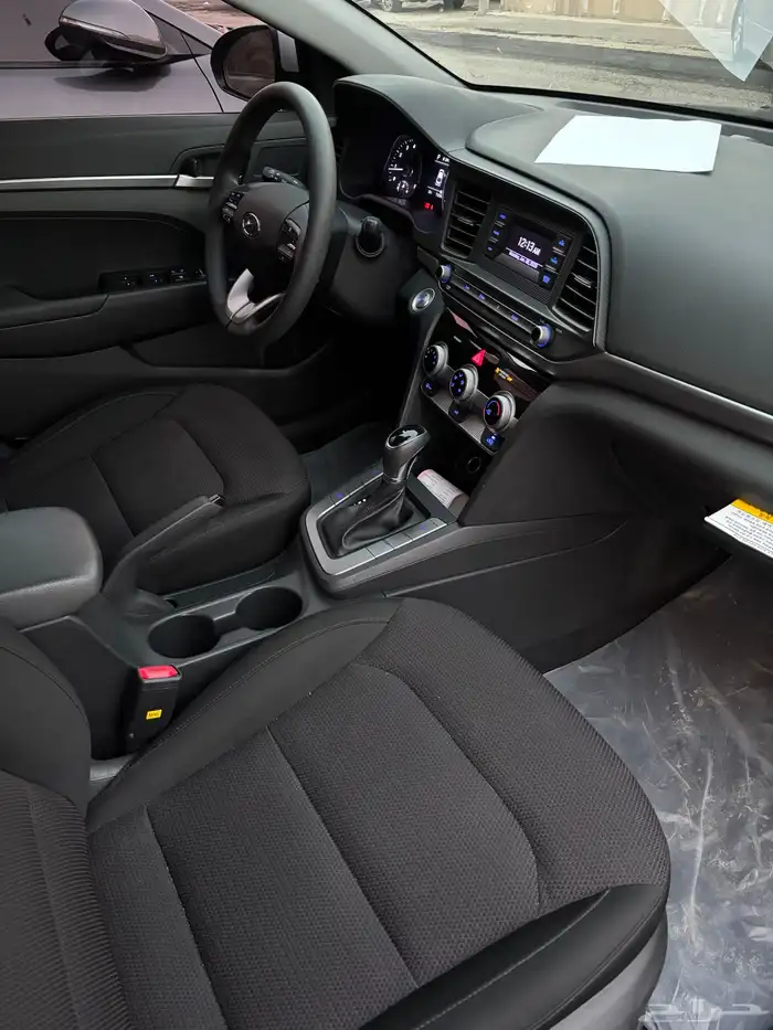 للبيع هونداي افانتي 2020 وارد كوريا 13