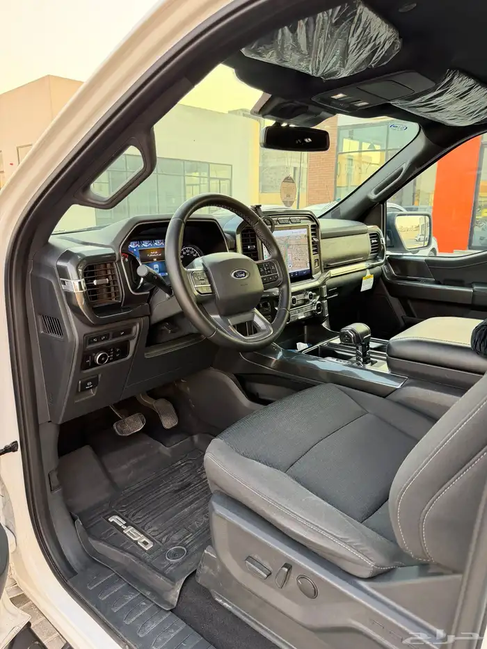 F-150 XLT 8 سلندر 9
