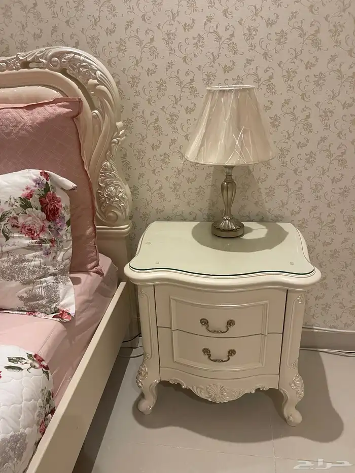 اثاث غرفة نوم 1