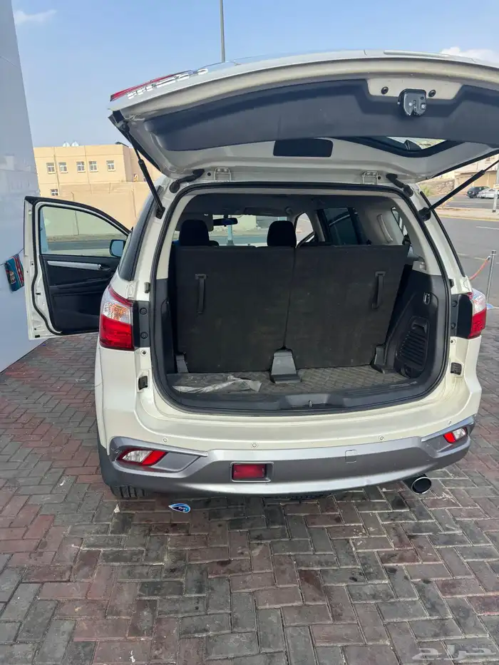 للبيع أو للبدل ايسوزو 2