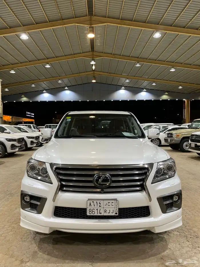 للبيع لكزس LX570 اسبورت 2014 فل كامل عبداللطيف عداد 89 الف 3
