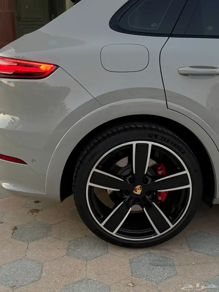 بورش كايين GTS موديل 2022 على الضمان 13