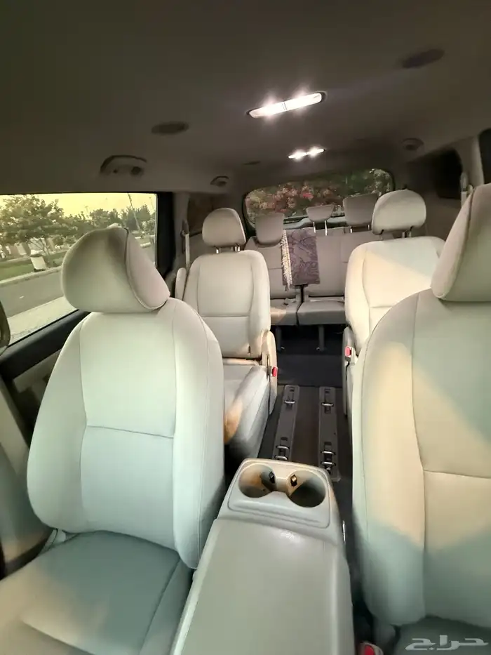 كيا كرنفال عائلي للبيع 23