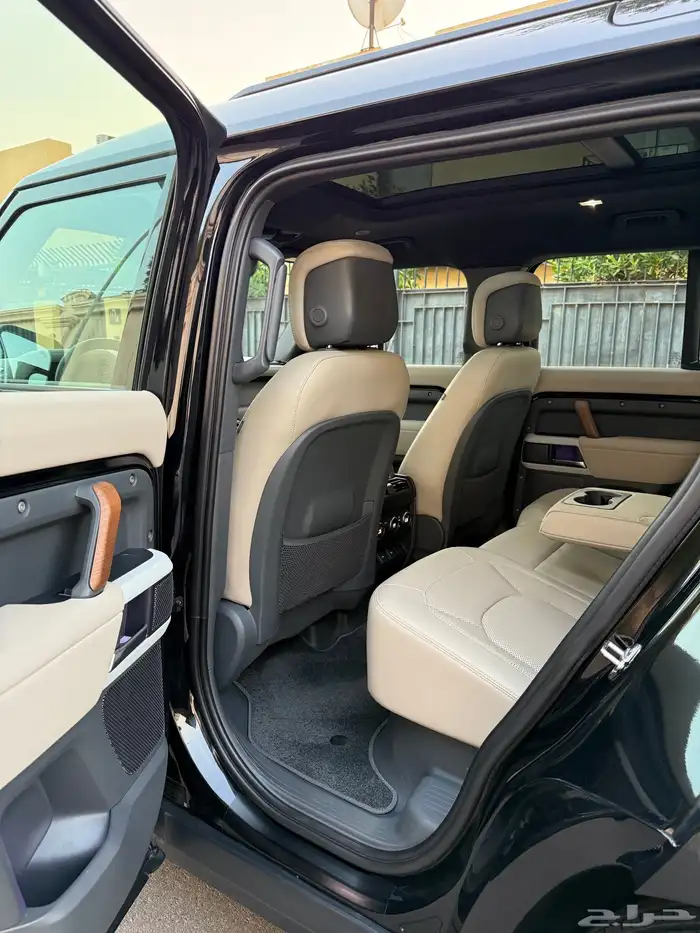 للبيع ديفندر 2023 6 سلندر HSE 110 8