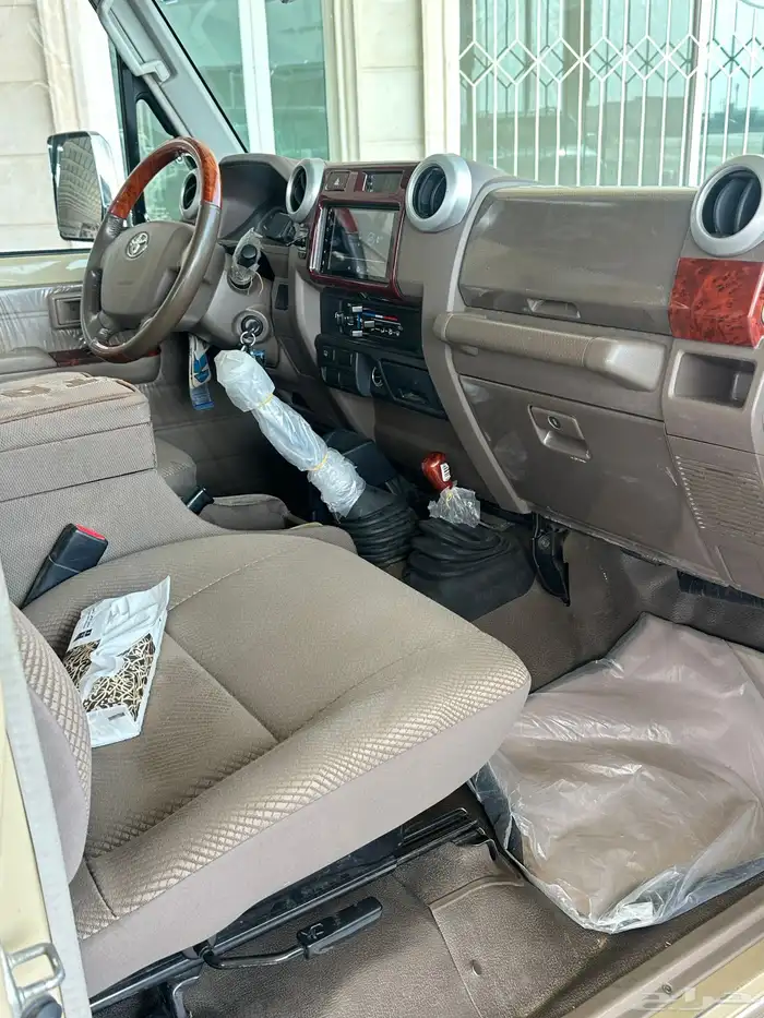 تويوتا ربع 2013 بريمي بدون ونش 8