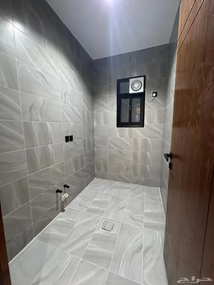 للبيع دور ارضى 6 غرف مع بايكه سياره من 550 الف احد رفيده 17