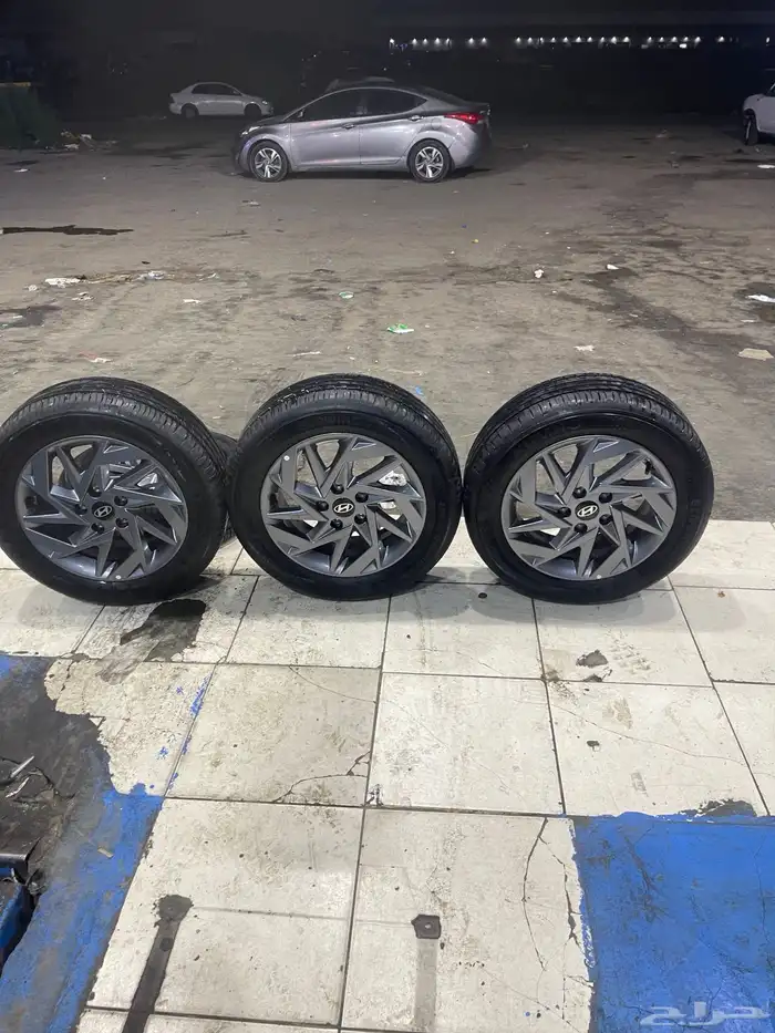 طقم جنوط مع كفراته النترا 2025 فكها اصفار 2