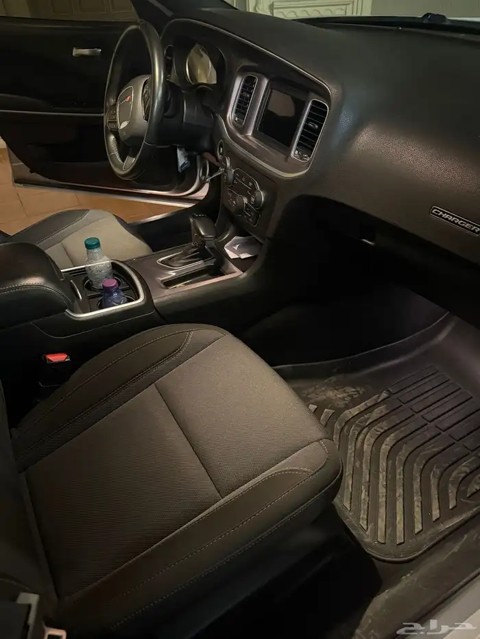 للبيع دوج تشارجر 2021 مخزن شبه جديد 9