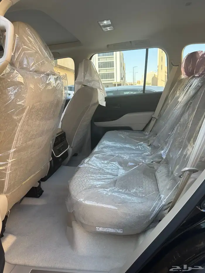 لاندكروزر وارد عبداللطيف جميل 5