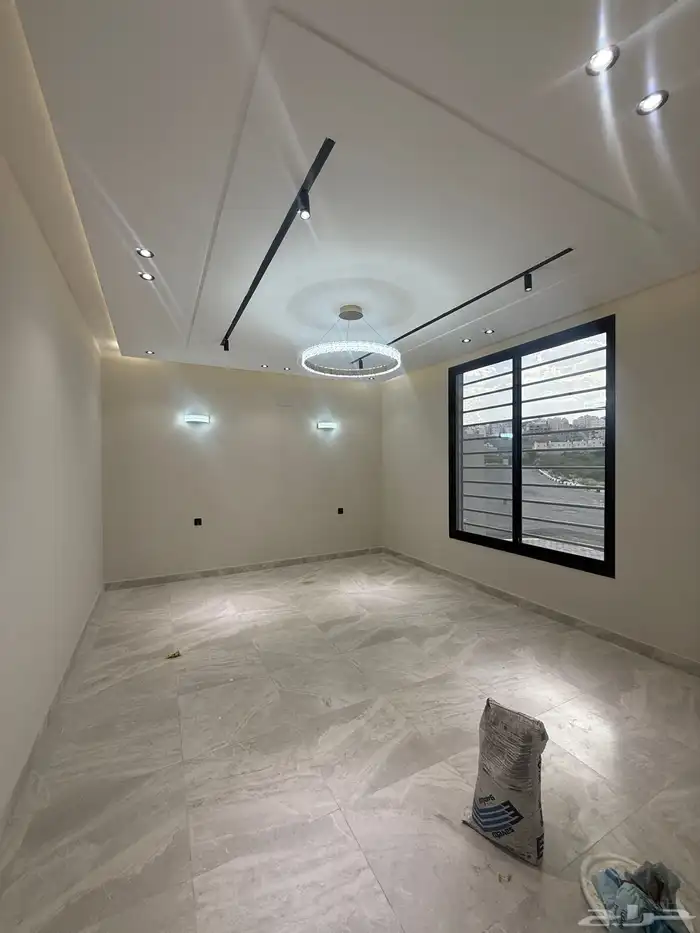 للبيع شقه ارضيه تشطيب فندقي ف ابها البديع ب 500 الف 5