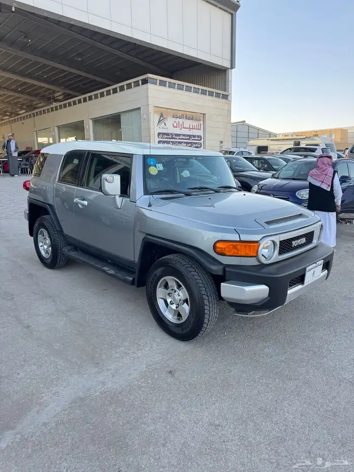 للبيع تويوتا اف جي 2010 - مخزن عداد 40 الف فقط 1