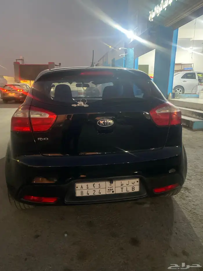 كيا ريو هاتشباك 3
