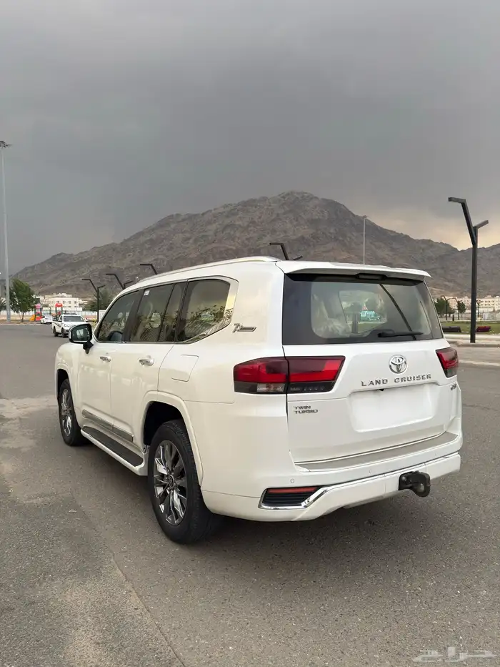 للبيع لاندكروزر 2022 8