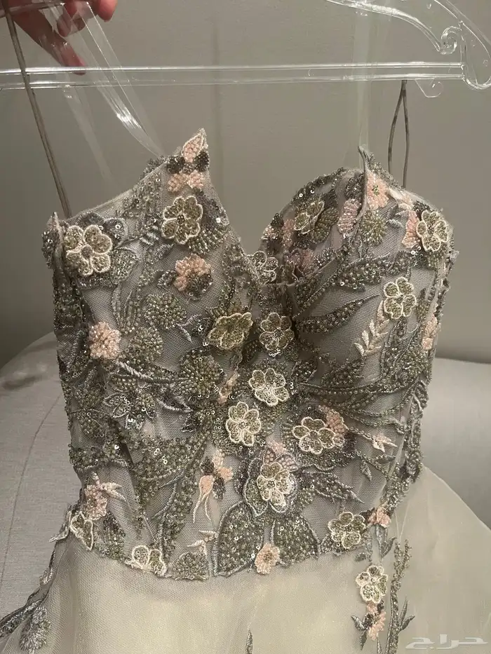 فستان ملكة استقبال للبيع 2