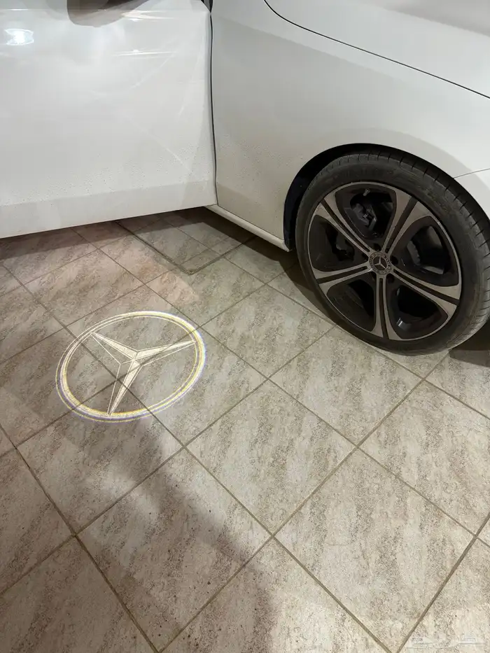 مرسيدس C300 موديل 2024 شبه وكالة 7000 كلم 8