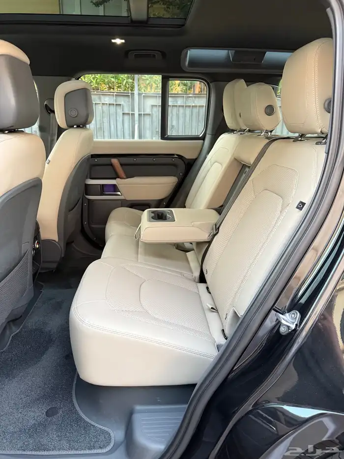 للبيع ديفندر 2023 6 سلندر HSE 110 9