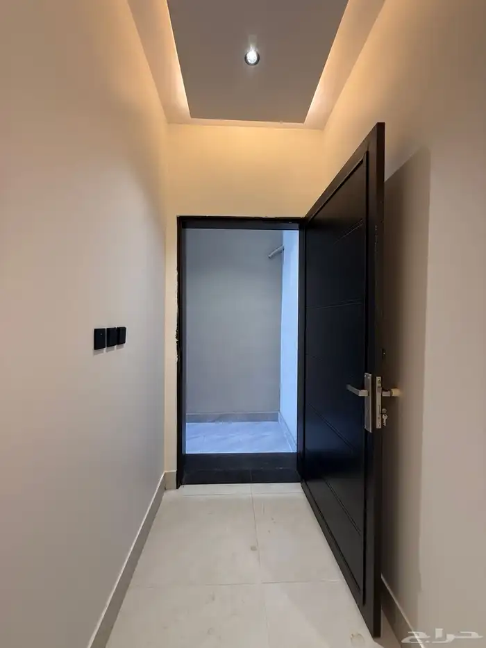 للبيع شقق علويه بملحق وشقق ارضيه بمداخل مستقله ف حي حسام 27